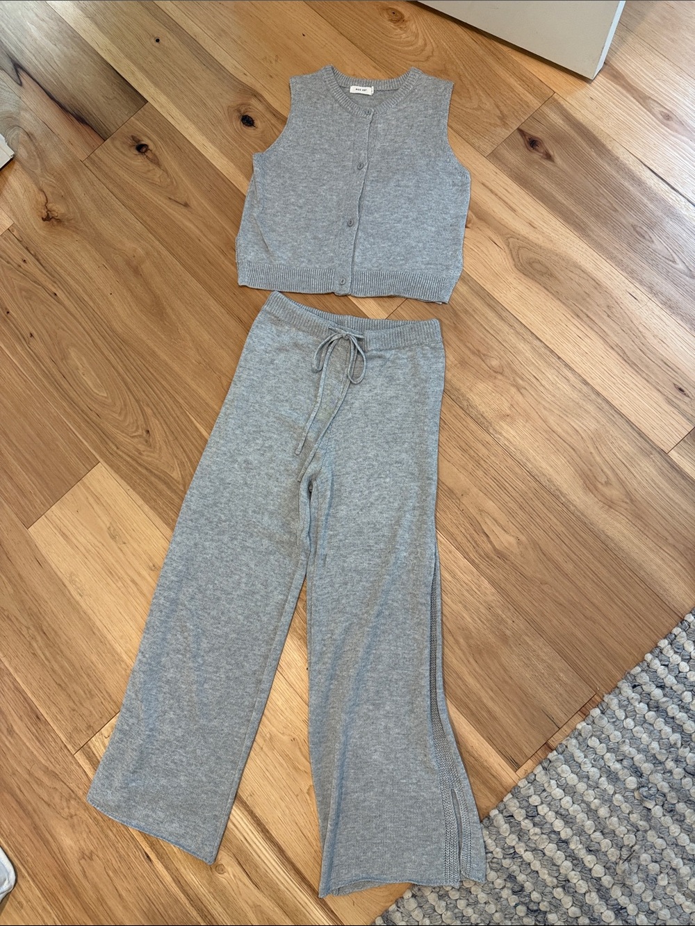 Mod Ref Gray Knit Set